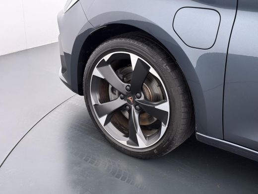 CUPRA Leon Sportstourer 1.4 eTSI PHEV FR | PHEV Plug-in Hybride | Perf. Stoelen | Stoel- & Stuurwielverwarming | Elektris... ActivLease financial lease