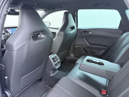 CUPRA Leon Sportstourer 1.4 eTSI PHEV FR | PHEV Plug-in Hybride | Perf. Stoelen | Stoel- & Stuurwielverwarming | Elektris... ActivLease financial lease