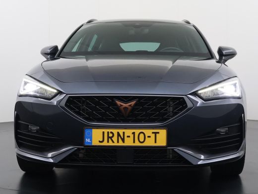 CUPRA Leon Sportstourer 1.4 eTSI PHEV FR | PHEV Plug-in Hybride | Perf. Stoelen | Stoel- & Stuurwielverwarming | Elektris... ActivLease financial lease