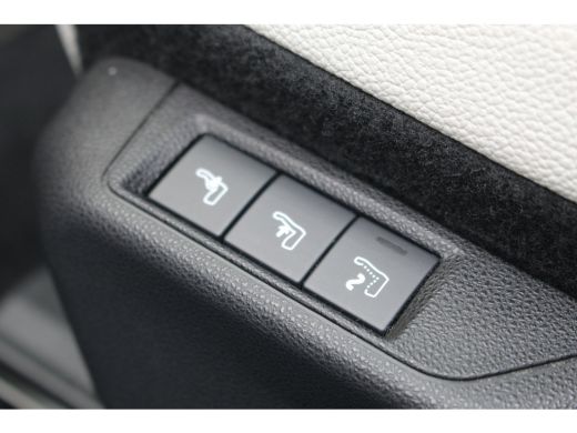 Fiat 600 1.2 Hybrid La Prima | Camera | Adaptive Cruise | Stoelverwarming | Carplay | Keyless | | Achterba... ActivLease financial lease