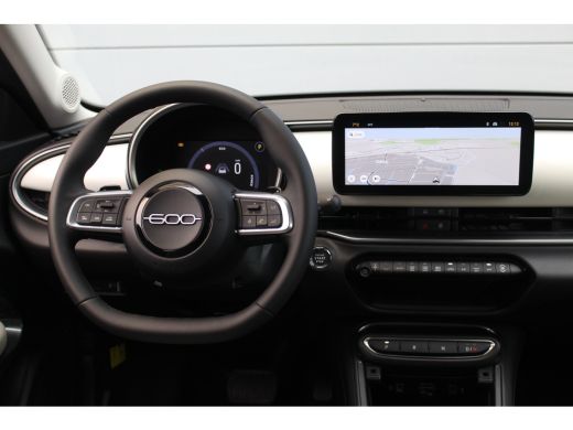 Fiat 600 1.2 Hybrid La Prima | Camera | Adaptive Cruise | Stoelverwarming | Carplay | Keyless | | Achterba... ActivLease financial lease