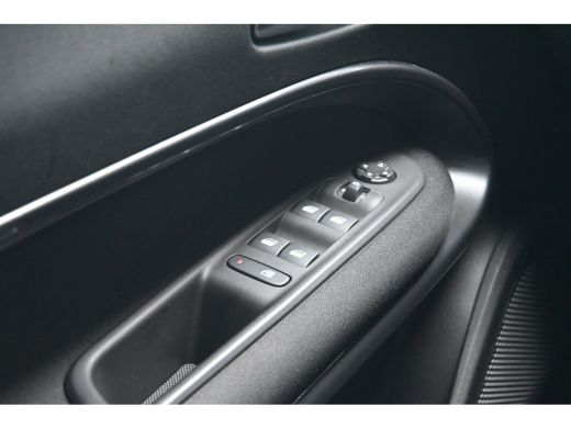 Fiat 600 1.2 Hybrid Urban 110pk | Pack Style + Winter + Comfort | Navigatie | Achteruitrijcamera | Draadlo... ActivLease financial lease