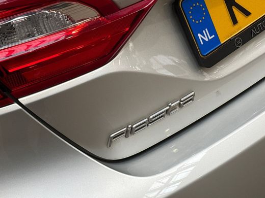 Ford Fiesta 1.0 EcoBoost ST Line (APPLE CARPLAY, GROOT NAVI, CLIMATE, KEYLESS, PARKEERSENSOREN, SPORTSTOELEN,... ActivLease financial lease