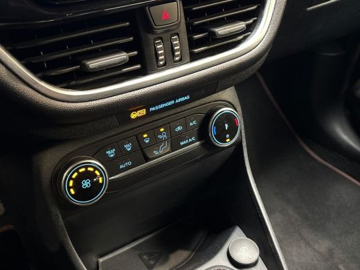 Ford Fiesta 1.0 EcoBoost ST Line (APPLE CARPLAY, GROOT NAVI, CLIMATE, KEYLESS, PARKEERSENSOREN, SPORTSTOELEN,... ActivLease financial lease