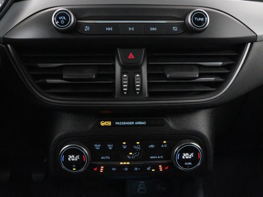 Ford Focus 1.0 EcoBoost Hybrid Titanium Style | Stoelverwarming | Camera | Carplay | Stuurverwarming | Navig... ActivLease financial lease