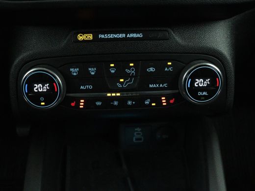 Ford Focus 1.0 EcoBoost Hybrid Titanium Style | Stoelverwarming | Camera | Carplay | Stuurverwarming | Navig... ActivLease financial lease