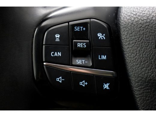 Ford Transit Custom 2.0 TDCI 130pk Automaat L1H1 D.C. Limited ACC/Camera/2x Schuifdeur 06-2022 ActivLease financial lease