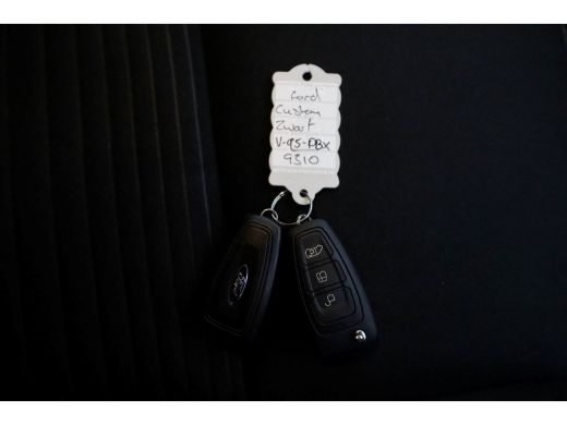 Ford Transit Custom 2.0 TDCI 130pk Automaat L1H1 D.C. Limited ACC/Camera/2x Schuifdeur 06-2022 ActivLease financial lease