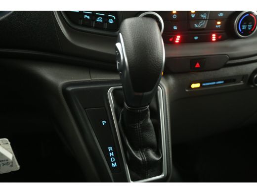 Ford Transit Custom 2.0 TDCI L2H1 170PK | Aut. | Airco | Cruise | Camera | 3 Zits | Trekhaak | Carplay | Navi | Parke... ActivLease financial lease