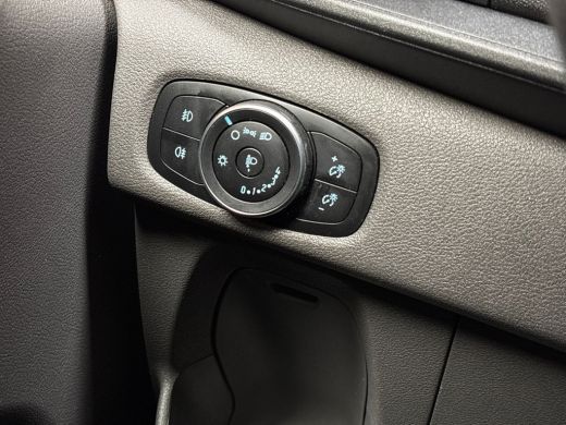 Ford Transit Custom 320 2.0 TDCI L2H1 Deluxe (STOELVERWARMING, BLUETOOTH, ELEK RAMEN, XENON, PARKEERSENSOREN, ARMSTEU... ActivLease financial lease