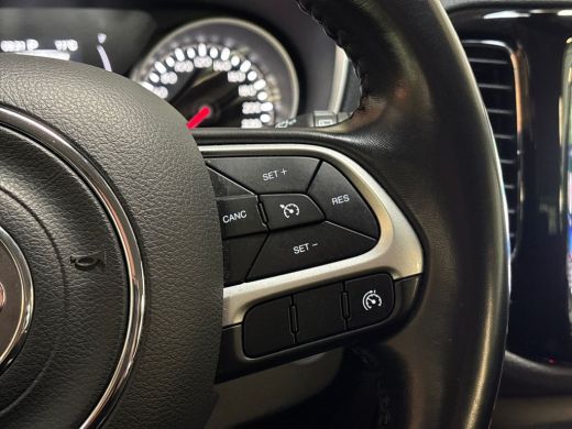 Jeep Compass 1.3T Night Eagle Sport 150Pk Automaat (APPLE CARPLAY, ZWART DAK, GROOT NAVI, CAMERA, GETINT GLAS,... ActivLease financial lease