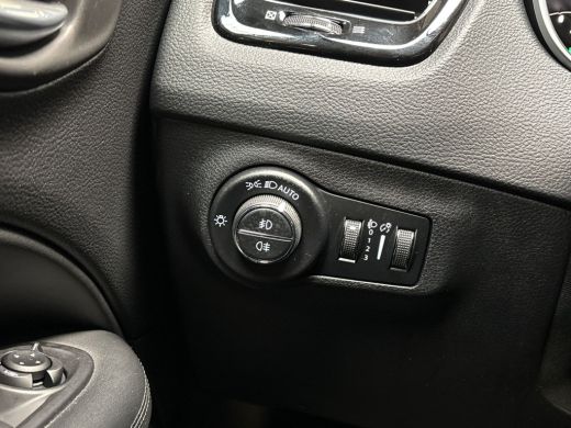 Jeep Compass 1.3T Night Eagle Sport 150Pk Automaat (APPLE CARPLAY, ZWART DAK, GROOT NAVI, CAMERA, GETINT GLAS,... ActivLease financial lease