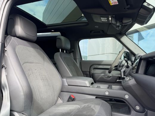 Land Rover Defender 5.0 P525 90 V8 Commercial | El. Trekhaak | Head-Up | Luchtvering | Koelbox | 22 Inch | Pano | Sid... ActivLease financial lease