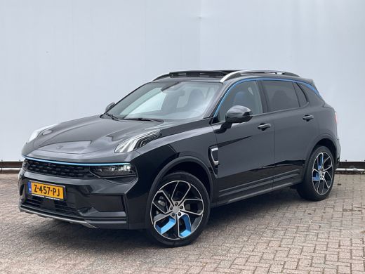 Lynk & Co 01 1.5 Plug-in Hybrid Stuur/Stoelverw. Adapt.Cruise Zwarte hemel Carplay 360&deg;Cam ActivLease financial lease