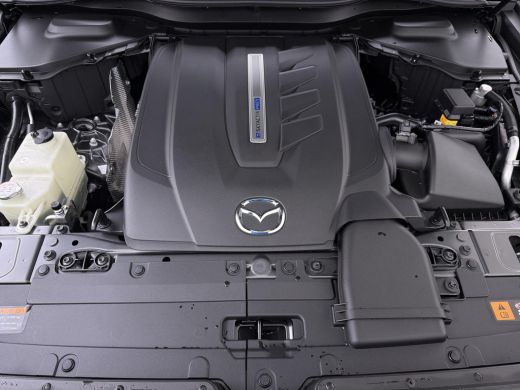 Mazda CX-80 2.5 e-SkyActiv PHEV Homura Plus 6p. |7 PERSOONS| ELEK. ACHTERKLEP | PANO| HEAD-UP | DODE HOEK| AD... ActivLease financial lease