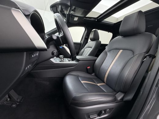 Mazda CX-80 2.5 e-SkyActiv PHEV Homura Plus 6p. |7 PERSOONS| ELEK. ACHTERKLEP | PANO| HEAD-UP | DODE HOEK| AD... ActivLease financial lease