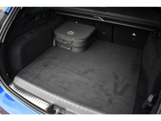 Mercedes-Benz C-Klasse Estate 300 e AMG Line Pano Trekh Distronic 360-camera ActivLease financial lease