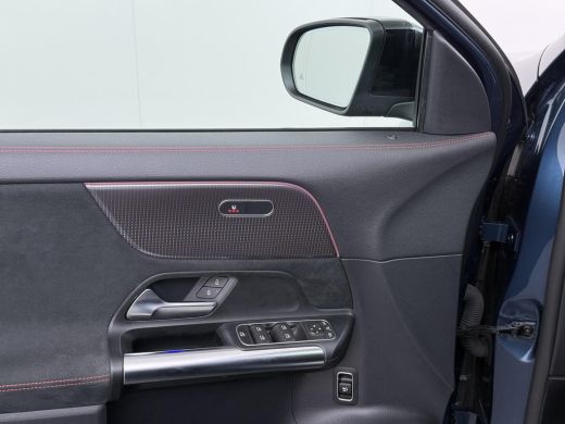 Mercedes-Benz EQA 250 AMG Line 67 kWh | SOH 94% | DISTRONIC ADAPTIVE CRUISE | PANORAMADAK | 360 CAMERA | SFEERVERLI... ActivLease financial lease