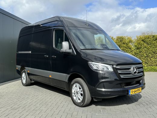 Mercedes-Benz Sprinter 317 CDI 9G-TRONIC RWD / L2H2 / FACELIFT / TREKHAAK 3.5T / CAMERA / BLINDSPOT / DISTRONIC / ADAPTI... ActivLease financial lease
