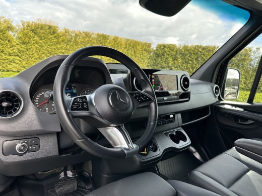 Mercedes-Benz Sprinter 317 CDI 9G-TRONIC RWD / L2H2 / FACELIFT / TREKHAAK 3.5T / CAMERA / BLINDSPOT / DISTRONIC / ADAPTI... ActivLease financial lease