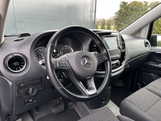 Mercedes-Benz Vito 114 CDI 136 PK AUTOMAAT 9G-TRONIC SPORT / L2H1 / 1e EIG. / ACHTERDEUREN / LED / CAMERA / PDC / AI... ActivLease financial lease