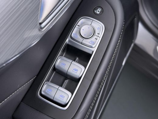 MG Marvel R Luxury 70 kWh VAN &euro; 25.900,- VOOR &euro; 21.877,- UW LENTEVOORDEEL &euro; 4.023,-! | SOH 94% | 7 jaar FABRI... ActivLease financial lease