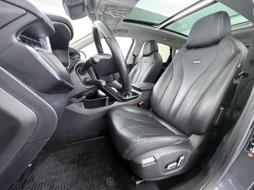 MG Marvel R Luxury 70 kWh VAN &euro; 25.900,- VOOR &euro; 21.877,- UW LENTEVOORDEEL &euro; 4.023,-! | SOH 94% | 7 jaar FABRI... ActivLease financial lease