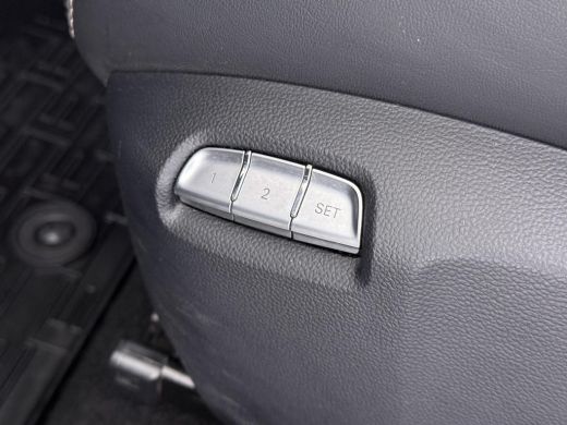 MG Marvel R Luxury 70 kWh VAN &euro; 25.900,- VOOR &euro; 21.877,- UW LENTEVOORDEEL &euro; 4.023,-! | SOH 94% | 7 jaar FABRI... ActivLease financial lease