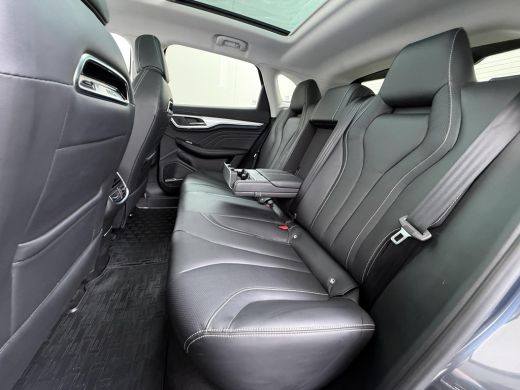 MG Marvel R Luxury 70 kWh VAN &euro; 25.900,- VOOR &euro; 21.877,- UW LENTEVOORDEEL &euro; 4.023,-! | SOH 94% | 7 jaar FABRI... ActivLease financial lease