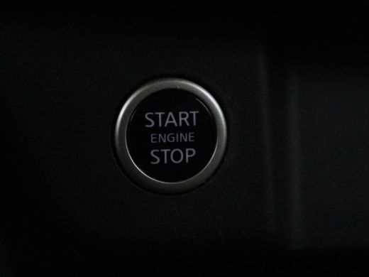 Nissan QASHQAI 1.3 MHEV Acenta | Panoramadak | Adaptive cruise | Carplay | Camera | Keyless | Dodehoek detectie ... ActivLease financial lease