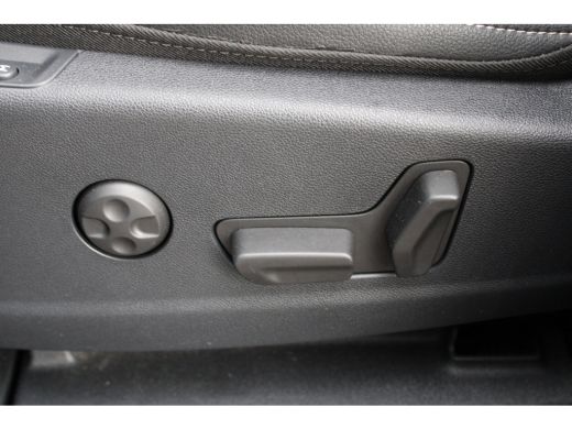 Opel Grandland X 1.2 Turbo Business Executive | Automaat | Lederen bekleding | Navigatie | Stoelverwarming | Apple... ActivLease financial lease