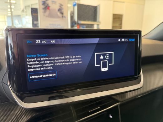 Peugeot 2008 1.2 Hybrid 136 Allure | Stoelverwarming | Camera V+A | Ad. Cruise control | PDC V+A | DAB | Apple... ActivLease financial lease