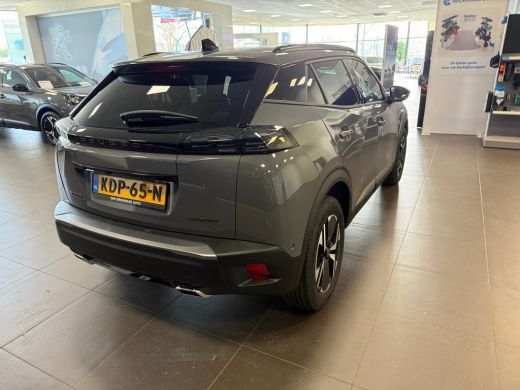 Peugeot 2008 1.2 Hybrid 136 Allure | Stoelverwarming | Camera V+A | Ad. Cruise control | PDC V+A | DAB | Apple... ActivLease financial lease