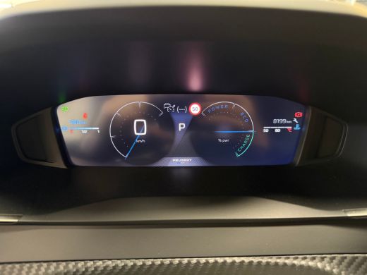 Peugeot 2008 1.2 Hybrid 136 Allure | Stoelverwarming | Camera V+A | Ad. Cruise control | PDC V+A | DAB | Apple... ActivLease financial lease