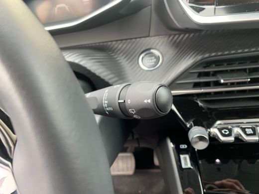 Peugeot 2008 1.2 PureTech Allure Pack Airco | AppleCarplay/ Android Auto | Camera | Cruise Control | DAB | LED... ActivLease financial lease