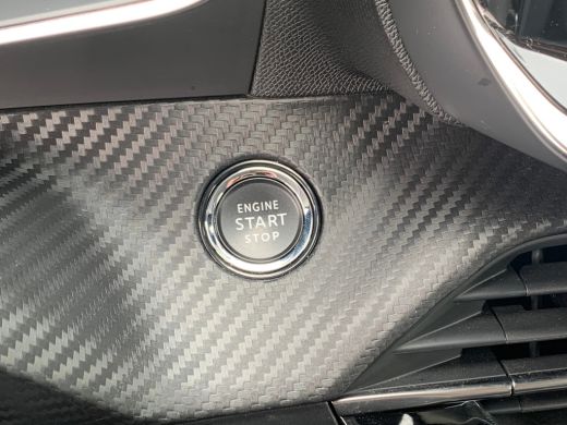 Peugeot 2008 1.2 PureTech Allure Pack Airco | AppleCarplay/ Android Auto | Camera | Cruise Control | DAB | LED... ActivLease financial lease