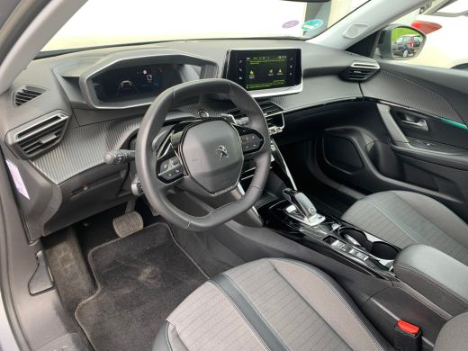 Peugeot 2008 1.2 PureTech Allure Pack Airco | AppleCarplay/ Android Auto | Camera | Cruise Control | DAB | LED... ActivLease financial lease