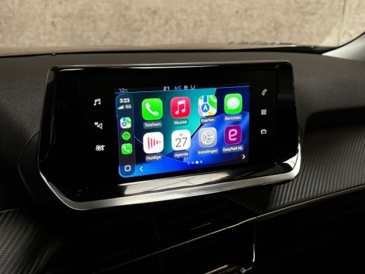 Peugeot 2008 1.2 PureTech Sport (APPLE CARPLAY, NAVIGATIE, PARKEERSENSOREN, SPORTSTOELEN, CRUISE, LANE ASSIST,... ActivLease financial lease