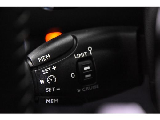 Peugeot 208 Allure Automaat *1ste Eigenaar*Leer*Stoelverwarming* ActivLease financial lease