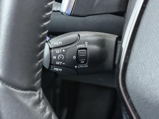 Peugeot 208 1.2 Hybrid 110 e-DCS6 Allure FABRIEKSGARANTIE t/m 03-2027 | TOPSTAAT! | KEYLESS ENTRY | APPLE CAR... ActivLease financial lease