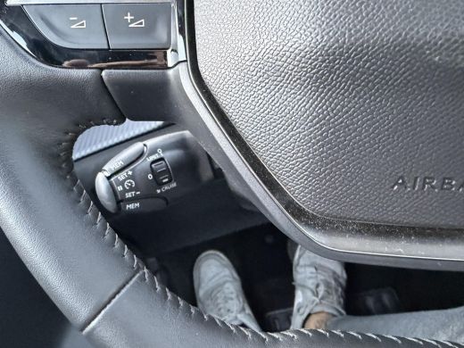 Peugeot 208 Hybrid e-DCS6 Allure RIJKLAARPRIJS | FABRIEKSGARANTIE t/m 03-2027 | TOPSTAAT! | KEYLESS ENTRY | A... ActivLease financial lease