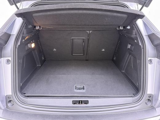 Peugeot 3008 1.6 HYbrid 225 Active Pack Business VAN &euro;26.900,- NU VOOR SLECHTS &euro;23.877,- Uw LENTEVOORDEEL &euro;3.0... ActivLease financial lease