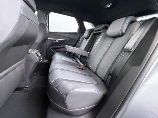 Peugeot 3008 1.6 HYbrid 225 Active Pack Business VAN &euro;26.900,- NU VOOR SLECHTS &euro;23.877,- Uw LENTEVOORDEEL &euro;3.0... ActivLease financial lease