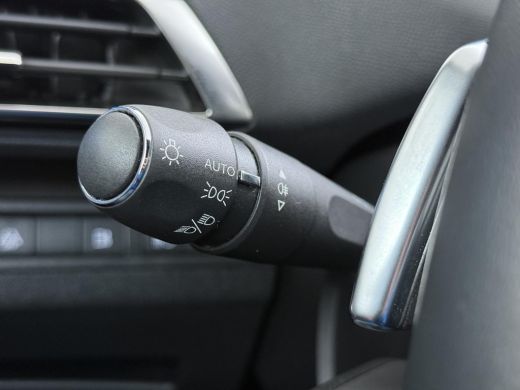 Peugeot 3008 1.6 HYbrid 225 Active Pack Business VAN &euro;26.900,- NU VOOR SLECHTS &euro;23.877,- Uw LENTEVOORDEEL &euro;3.0... ActivLease financial lease