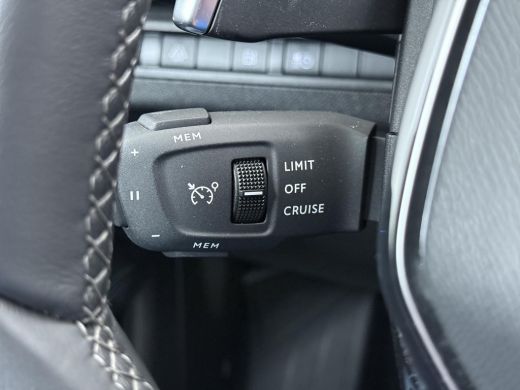 Peugeot 3008 1.6 HYbrid 225 Active Pack Business VAN &euro;26.900,- NU VOOR SLECHTS &euro;23.877,- Uw LENTEVOORDEEL &euro;3.0... ActivLease financial lease