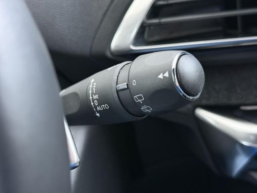 Peugeot 3008 1.6 HYbrid 225 Active Pack Business VAN &euro;26.900,- NU VOOR SLECHTS &euro;23.877,- Uw LENTEVOORDEEL &euro;3.0... ActivLease financial lease