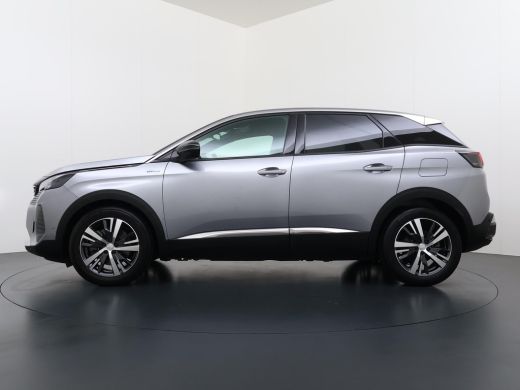 Peugeot 3008 1.6 HYbrid 225 Active Pack Business VAN &euro;26.900,- NU VOOR SLECHTS &euro;23.877,- Uw LENTEVOORDEEL &euro;3.0... ActivLease financial lease