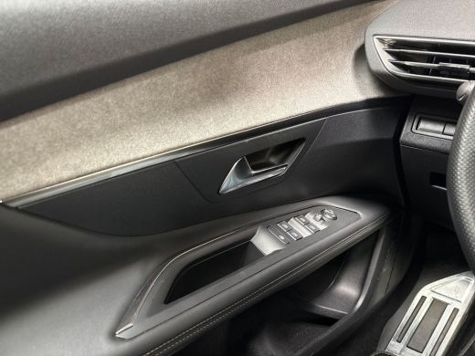 Peugeot 3008 1.6 HYbrid 225 GT 225Pk Automaat (PANORAMADAK, APPLE CARPLAY, GROOT NAVI, LEDER/ALCANTARA, STOELV... ActivLease financial lease