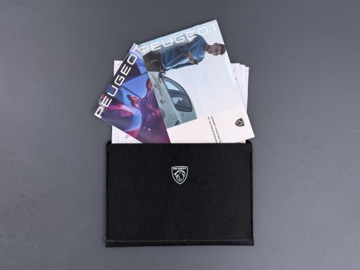 Peugeot e-3008 GT Avantage 210 73 kWh | SOH 95% WARMTEPOMP | DODE HOEKCENSOR | DEALER ONDERHOUDEN | BTW VERREKEN... ActivLease financial lease