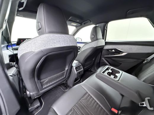 Peugeot e-3008 GT Avantage 210 73 kWh | SOH 95% WARMTEPOMP | DODE HOEKCENSOR | DEALER ONDERHOUDEN | BTW VERREKEN... ActivLease financial lease